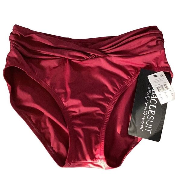 New. Miraclesuit Pompei Red twist front bikini bottoms. Size 12. Retail $89 - Picture 6 of 7